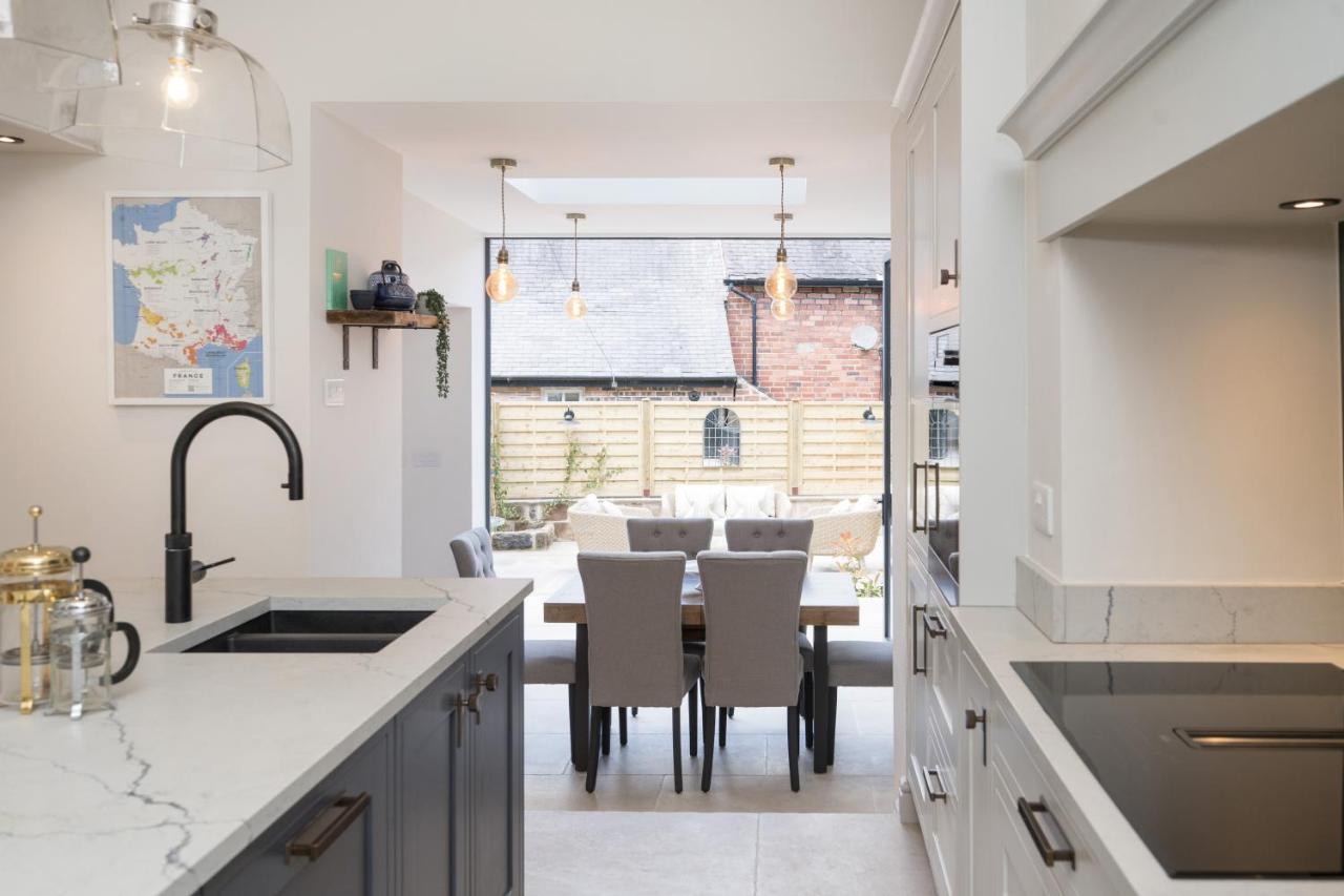 Townhouse By Harrogate Serviced Apartments Экстерьер фото